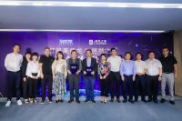 南北两国元首第二次拥抱合作。 红星美凯龙联手意外之家 为行业发展保驾护航