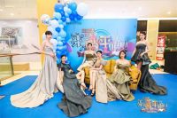 “来，躺下！” 富森美沙发节火热推出。 沙发消费数据报告正式发布