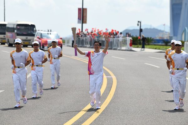 三星羽绒董事长朱志良担任杭州亚运会火炬手： 亚运已来 “羽”你同行