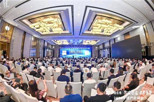 空气能热泵行业示范标杆!四季沐歌一举摘得冷暖智造“极智奖”