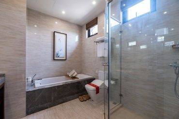 顶楼住户楼顶开洞业主：全楼都漏水，上下楼打通后能恢复吗？