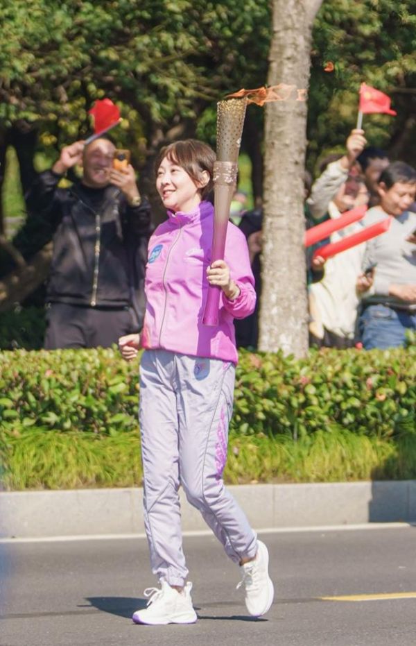 传递梦想与力量,贝壳宋琦接棒亚残运会火炬传递