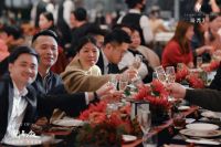 木头云董事长积极推广原木定制家具，倡导绿色健康生活