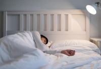 腰痛睡什么床垫好？东宝床垫护脊护腰