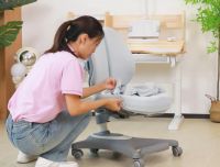 如何正确养护清洁学习桌椅