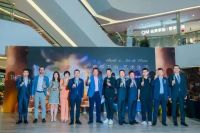 丁佐宏出席THG苏州旗舰店开业典礼并讲话