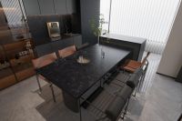 一眼沦陷在这黑色极简厨房里