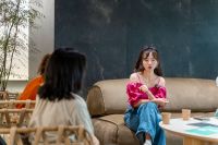 《100个年轻人的家》走进逸菲森设计