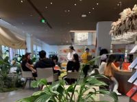 房地产又回来了：国庆假期售楼处挤成5A景区、中介顾不上吃饭、购房者极速下单