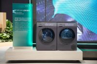 西门子iQ500超氧洗烘套装亮相AWE2025，AI智能洗护科技让你“盛装登场”