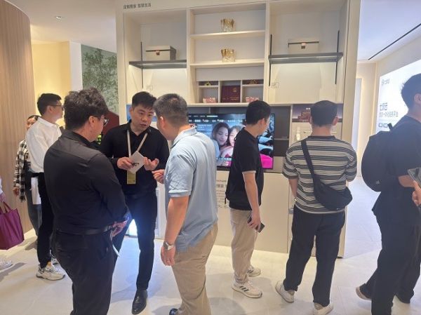 共赴整家智能新征程!易来携手志邦家居参展2025 广州定制家居展