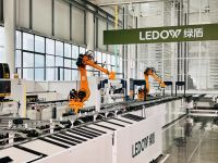 荣耀加冕 | 绿盾门窗荣获“星耀奖”最具人气门窗产品TOP10、新媒体新锐双项大奖