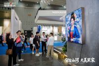 搜狐家居媒体团探展佛山潭洲陶瓷展，冠珠瓷砖首发AI瓷砖引领美学革命