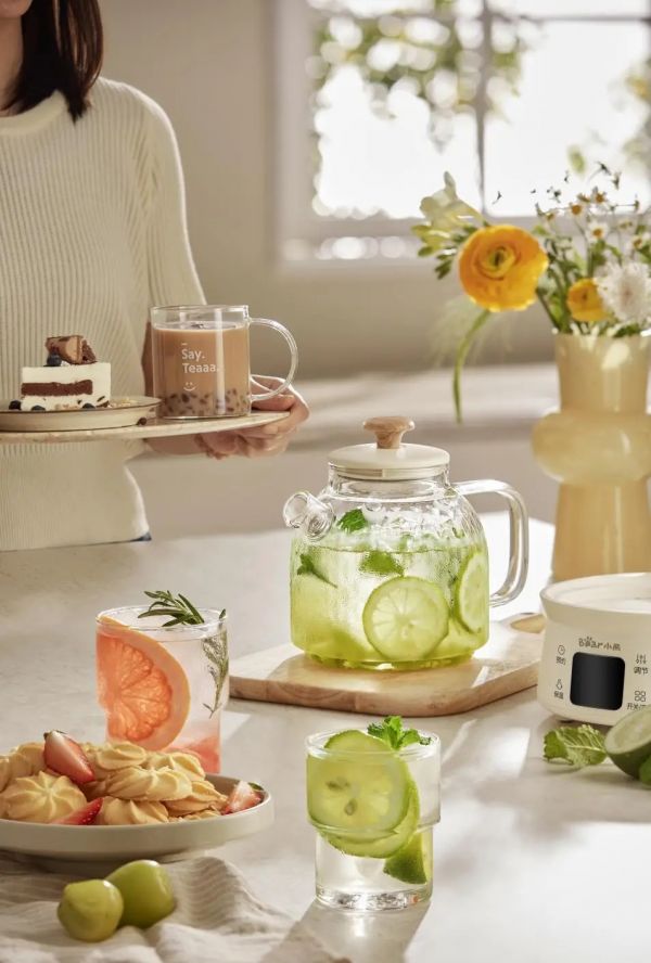 小熊电器职场轻养提案:全玻璃养生壶让打工人找到自己的快充方式