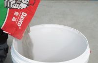 地面贴砖，用德高地宝瓷砖胶