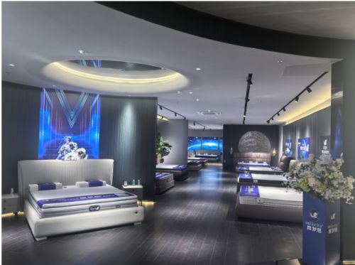 百万微孔呼吸的奢侈:席梦思黑金Smilecity床垫重新定义“躺平”哲学