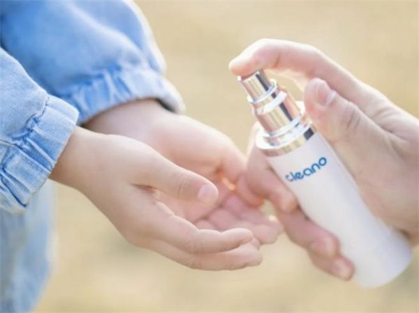 夏日出游正当时，科宁诺魔法瓶成出行卫生 “守护神”