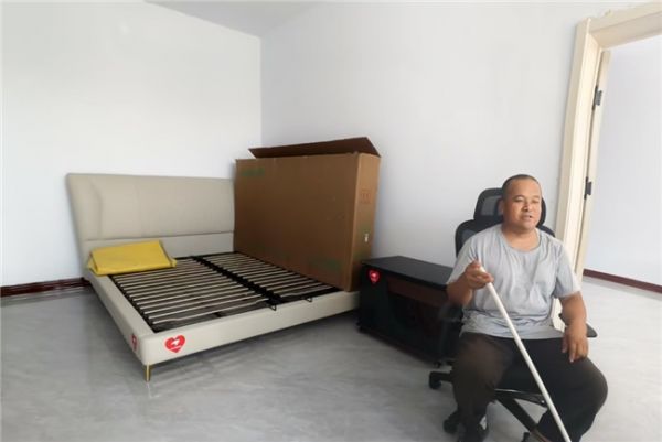 京东联合多方为内蒙古两旗170户困难家庭赠送家具等物资