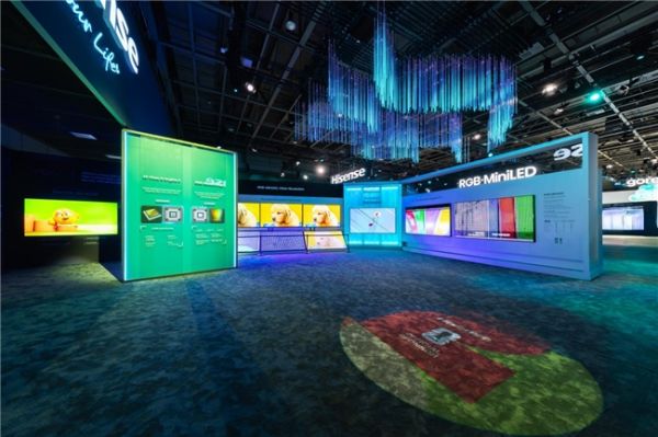 IFA 2025刷屏！海信三大显示技术“大”展宏图，老外都说太有料！