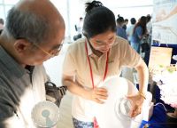 家里的大客厅终于有「双 buff」守护了！三思跌倒侦测吸顶灯新款即将上线！