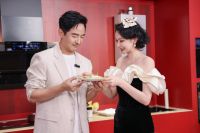 郭晓东程莉莎长沙直播大秀恩爱，智慧「瀞」厨房成婚姻保鲜秘籍