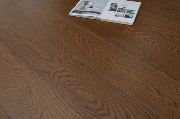 巨龙逸家地板 | 实木地暖地板，藏住冬日里的温润底气