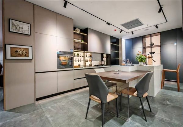 海尔全屋家居携手兄弟装饰，抢占春节消费吸客C位