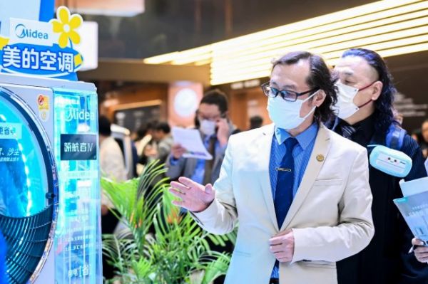 从“日本制造”到“学习中国”:AWE美的展区见证日本工匠精神的集体“补课”