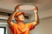 找吸顶灯安装师傅，奇兵到家和万师傅怎么选