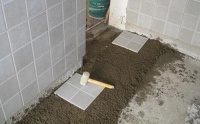 瓷砖胶、水泥砂浆还是铺瓷砖用的瓷砖胶？ 哪一个更好？