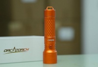 轻量化设计，实力不凡：虎鲸X7 ORCA橙专业潜水手电筒深度测评