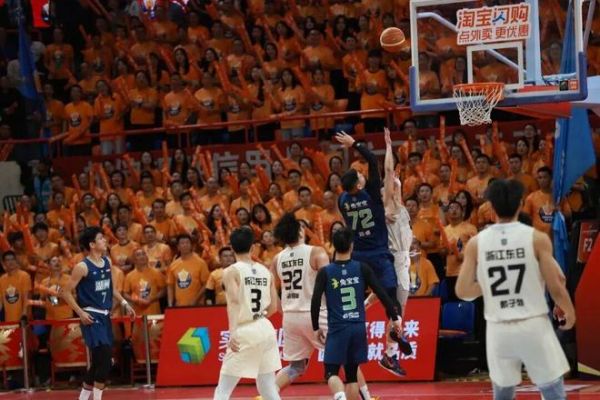 同“州”傍“水”争高下!兔宝宝冠名浙BA湖州队迎战温州队,诠释永不言弃精神