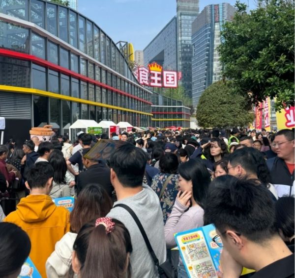 从吉尼斯商业地标到品质人居:金丝绒瓷砖的 “破圈” 逻辑